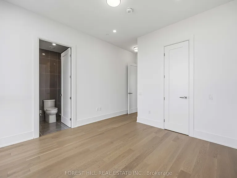 10 Inn On The Park Dr #Penthouse 3 — Photo 16