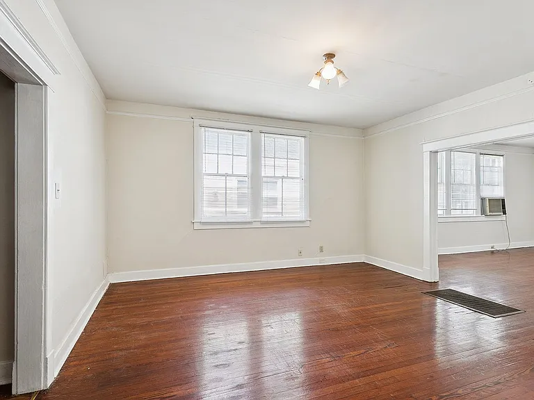 2320-22-24 Nashville Ave — Photo 6