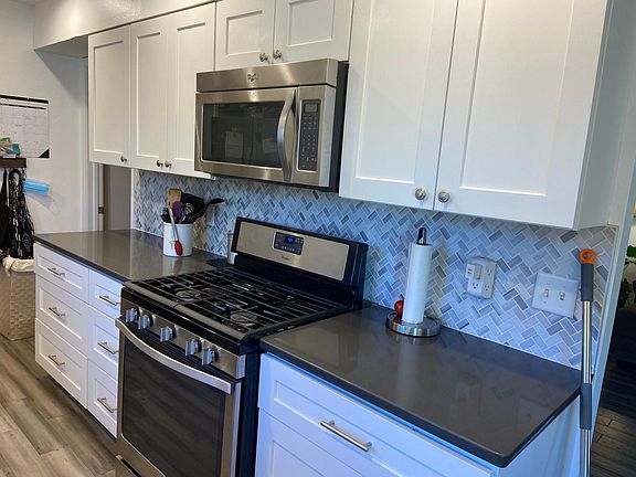 Kitchen includes gas range