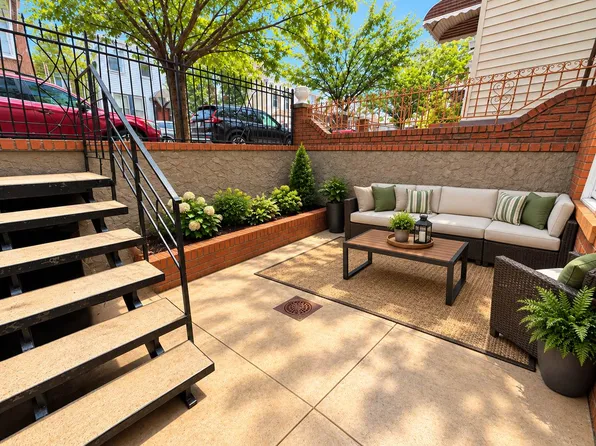 23-53 37th St #1, Astoria, NY 11105
