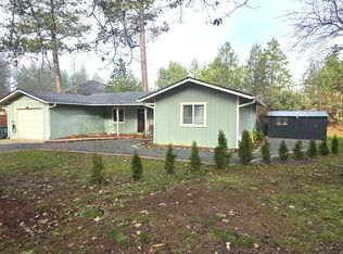 243 Shadowbrook Dr, Cave Junction, OR 97523