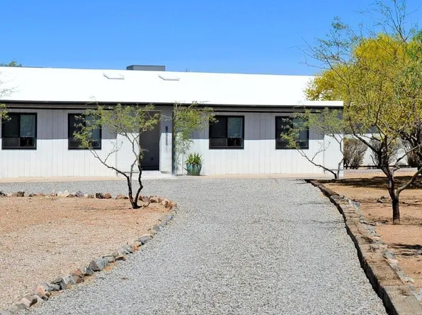 1390 N Alderwood Manor Dr, Vail, AZ 85641