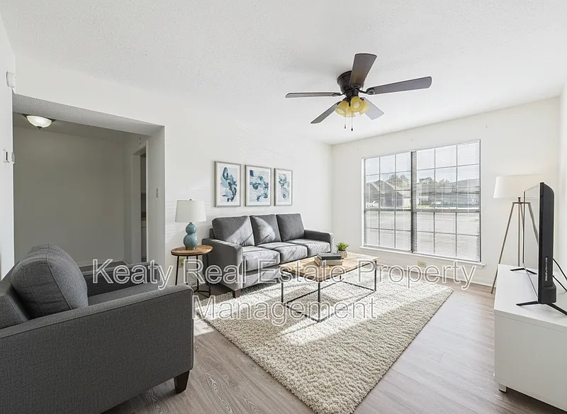 2 bed, 1.5 bath, 950 sqft, $875 — Photo 4