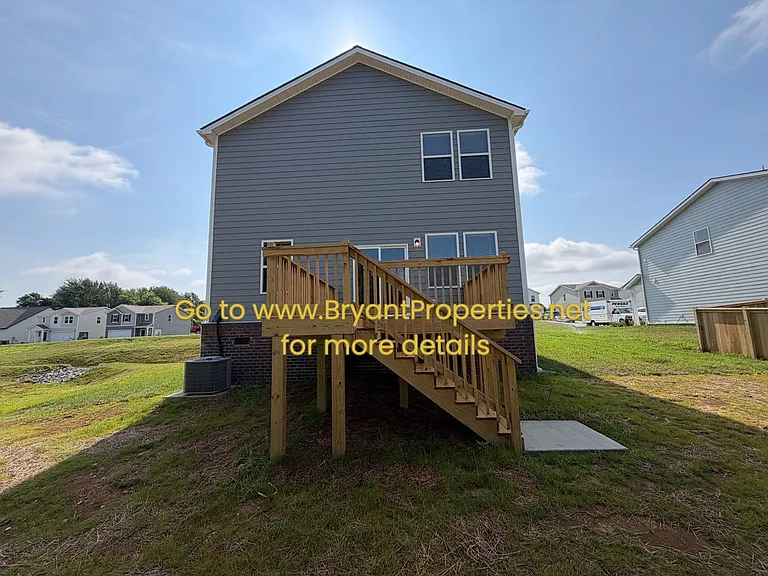 901 Parkside Blvd — Photo 28