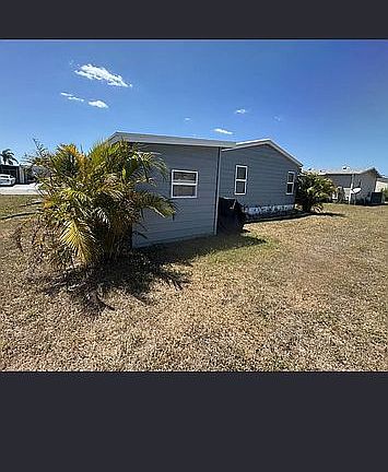 3rd image of 4012 Buena Vista Dr S