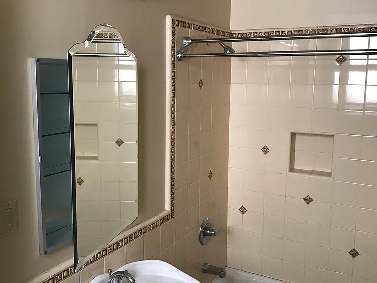 3745 Divisadero St #4 — Photo 8
