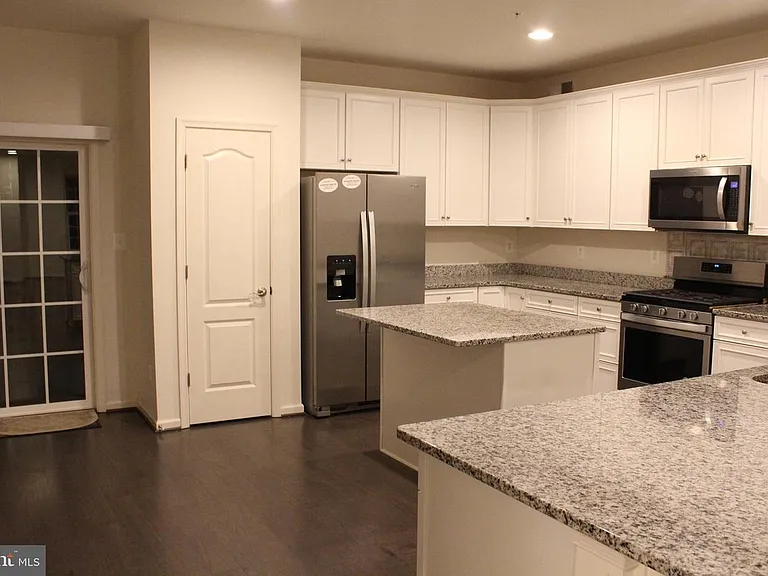 7730 Dagny Way — Photo 14