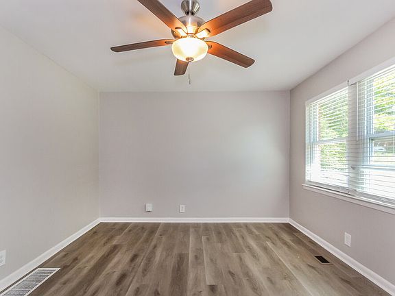 5th image of 201 S Beechwood Dr