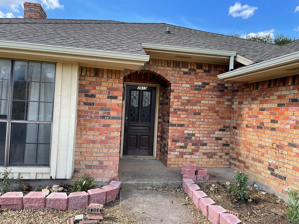 1st image of 3915 Country Club Dr W