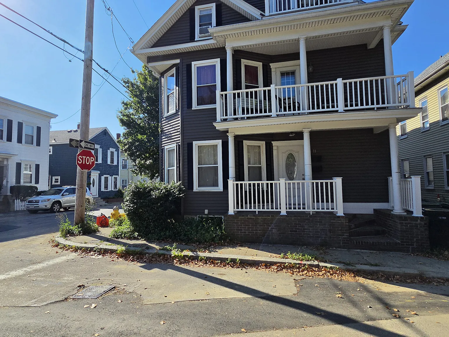 2 bed, 775 sqft, $2,400 — Photo 1