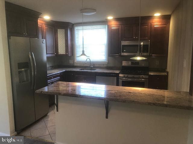 2nd image of 553 Wanamaker Rd
