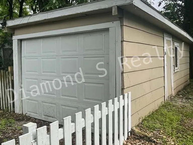 930 W Harrison St — Photo 14