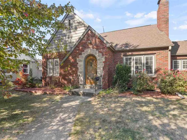 118 E Polk St, Washington, IA 52353