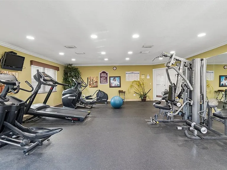 7210 N Manhattan Ave #523 — Photo 33