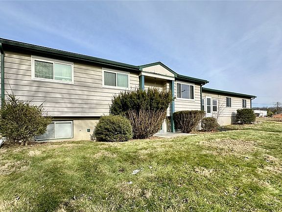 2nd image of 31 Beecher Ct