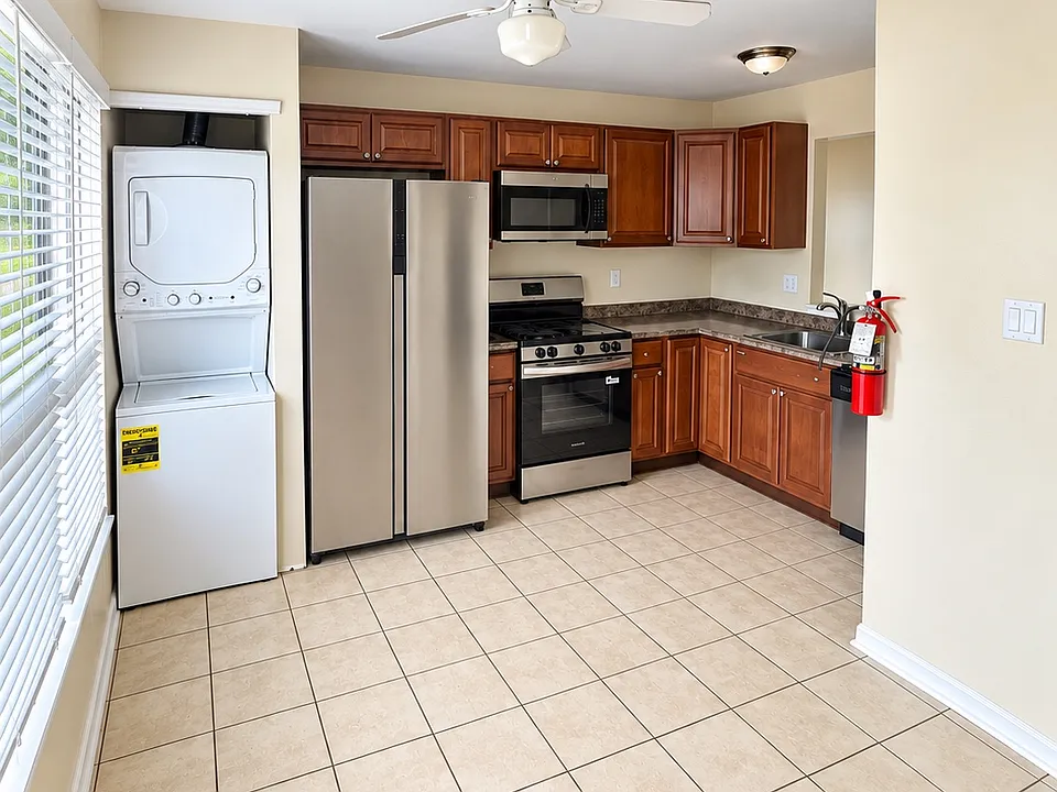 3107 Woodlands Dr #3107