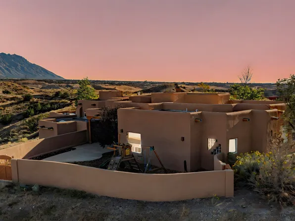 10 Third Mesa Ct, Placitas, NM 87043