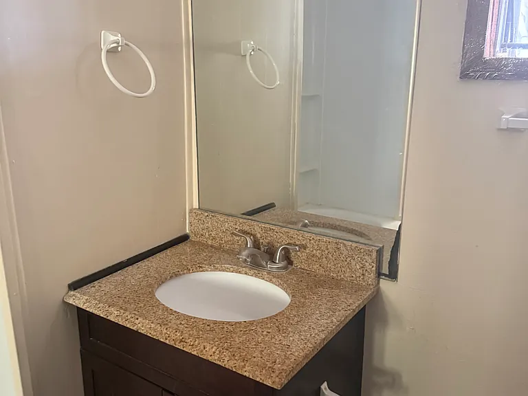 24195 King Rd — Photo 1