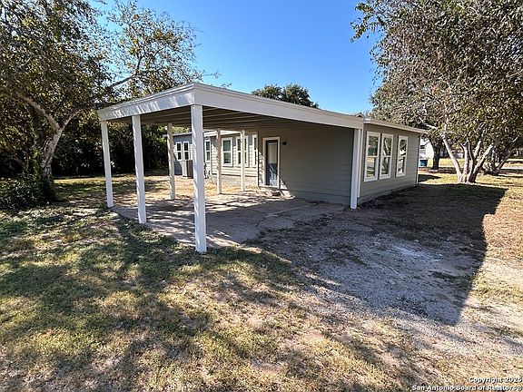 4th image of 308 N Berry