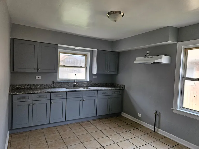 11842 S Princeton Ave — Photo 4