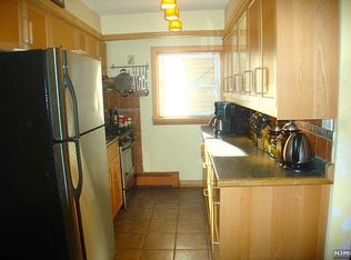 82 Hackensack St APT 2, Wood Ridge, NJ 07075