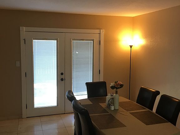 3rd image of 515 Amesbury Dr