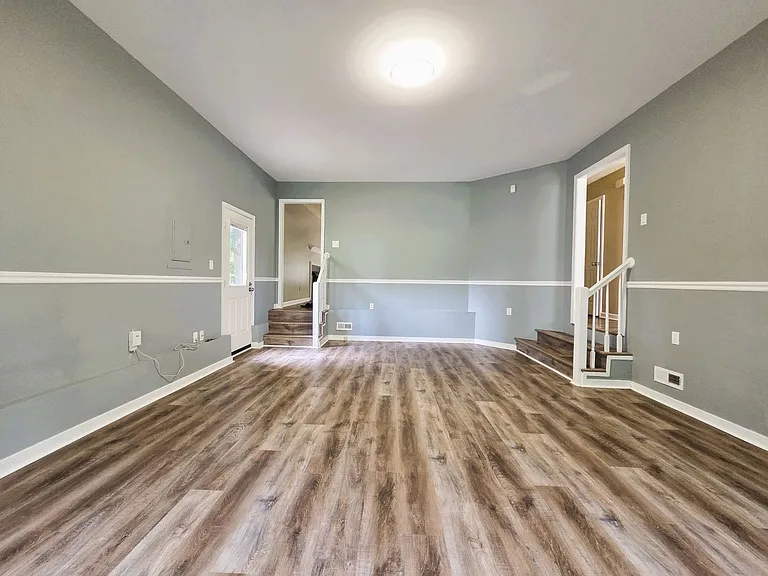 2519 Providence Creek Rd N — Photo 15