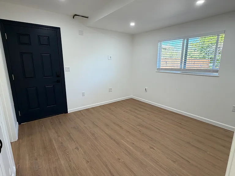 385 Irwin St #385A — Photo 3