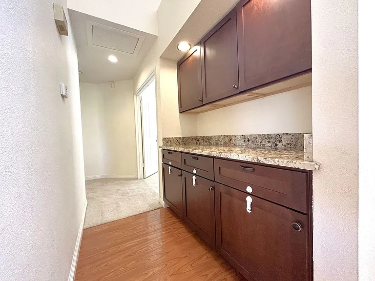 904 Sky Meadow Pl — Photo 18