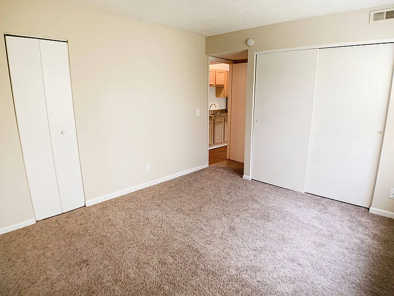 Crown Crossing Apartments — Photo 45