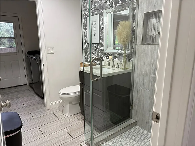 1530 Robin Way — Photo 9