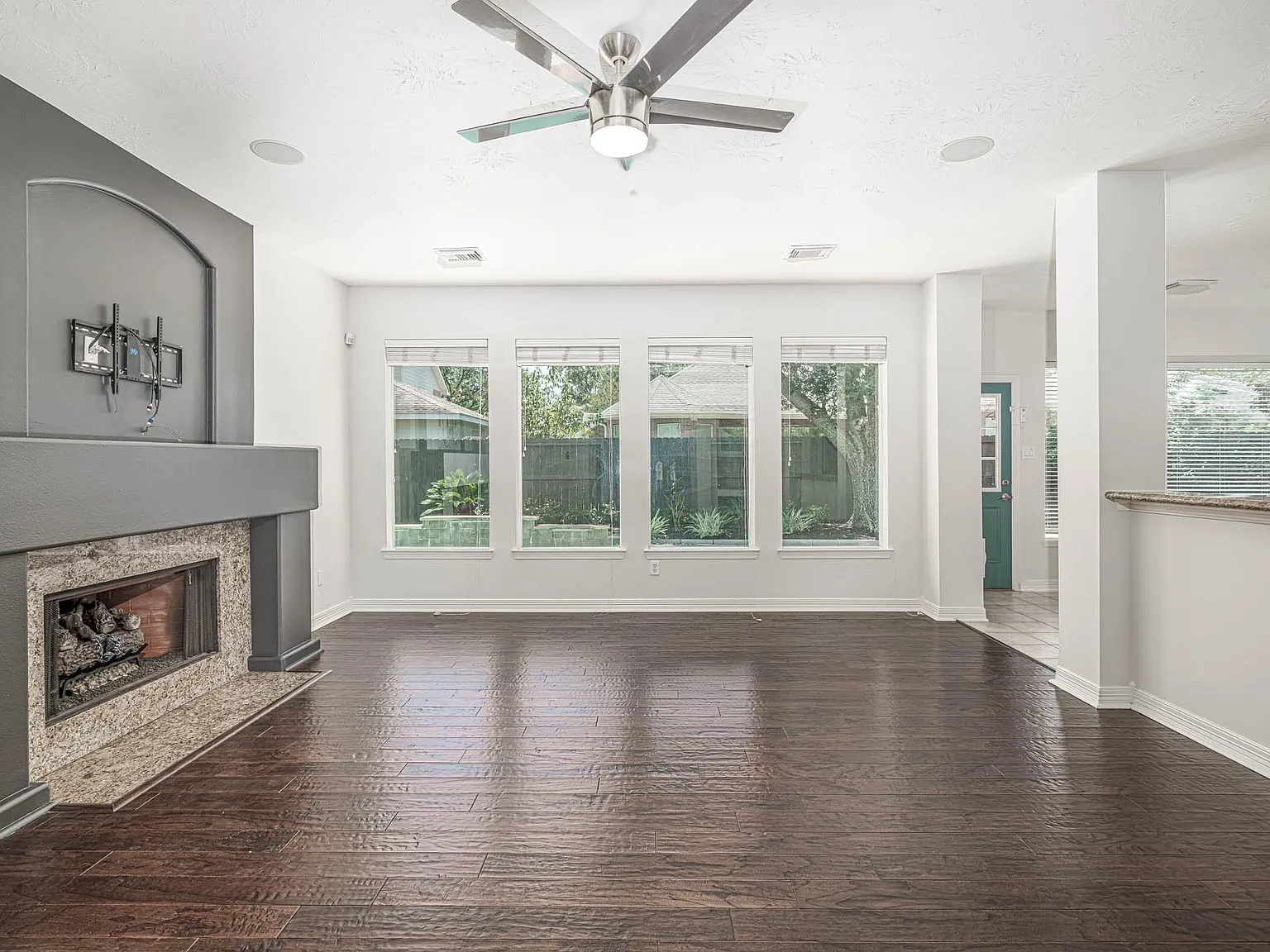 5 bed, 4.0 bath, 3791 sqft, $5,500 — Photo 4