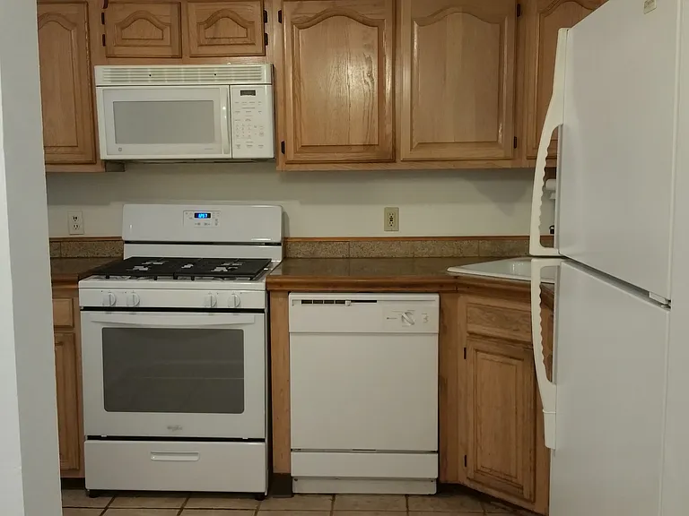 1138 Sycamore Ln — Photo 13