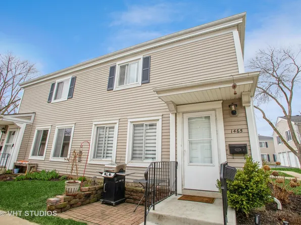 1465 Cove Dr #200C, Prospect Heights, IL 60070
