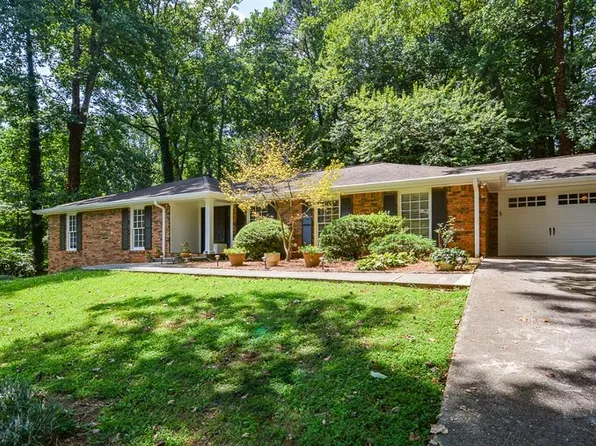 881 Richmond Hill Dr, Marietta, GA 30068