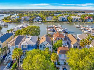 33 Yacht Harbor Ct, Isle Of Palms, SC 29451