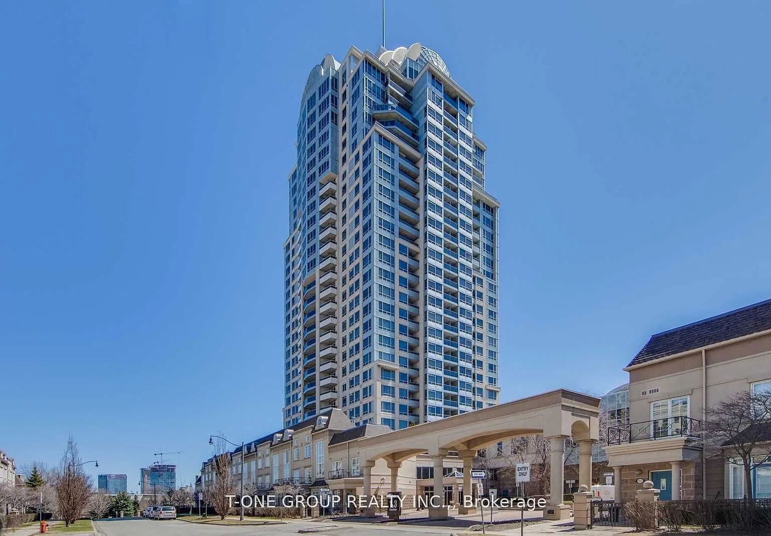 2 bed, $2,950 — Photo 1