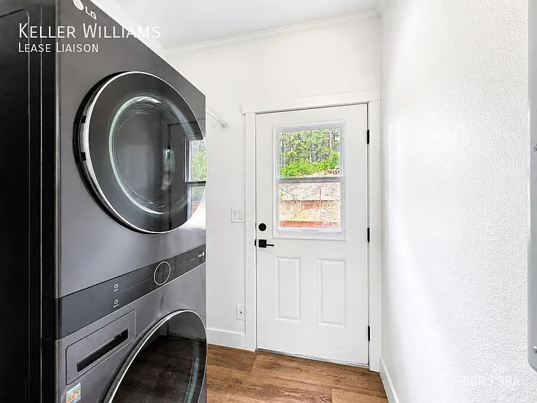 9170 Frank Rd — Photo 27