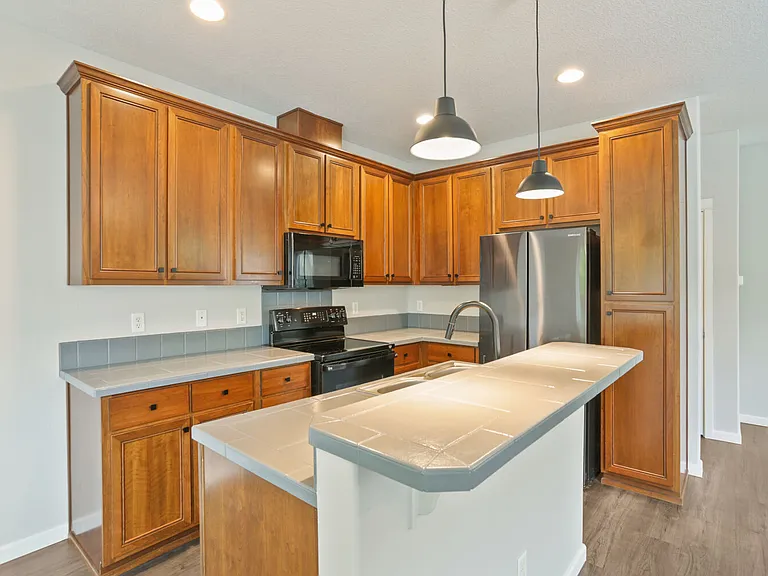 1958 NW Florence Ave #1958 — Photo 12