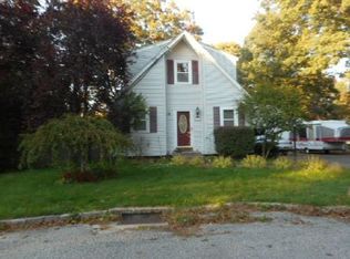 113 Cedar St, Centereach, NY 11720