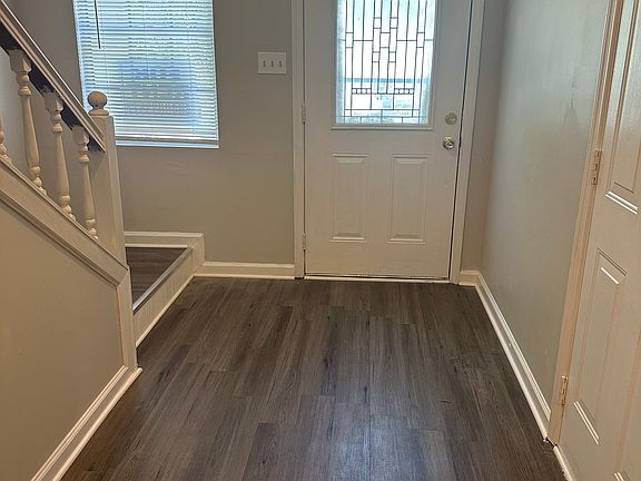 5th image of 3726 Soapstone Rd