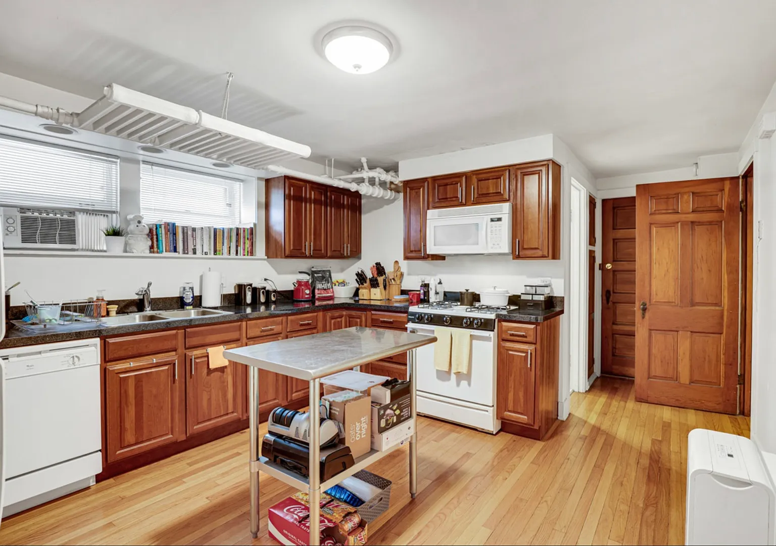 2 bed, $1,925 — Photo 3