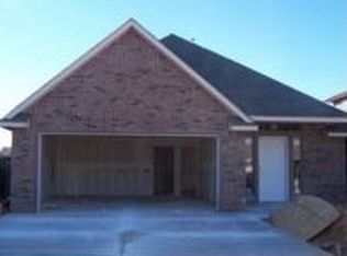 2574 Lynn Ln, Oklahoma City, OK 73120