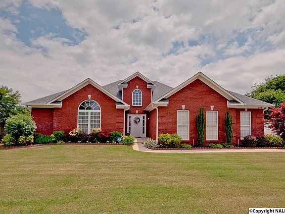 5th image of 296 Mossy Oak Dr