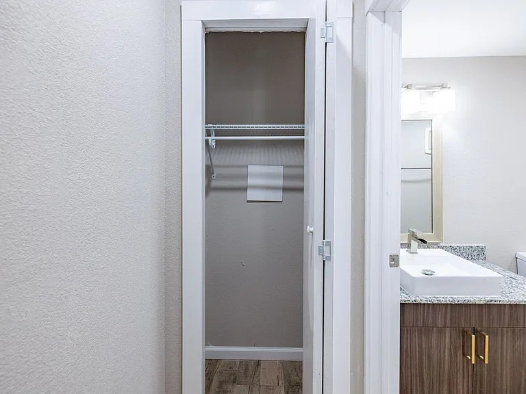 Alma Apartments — Photo 64