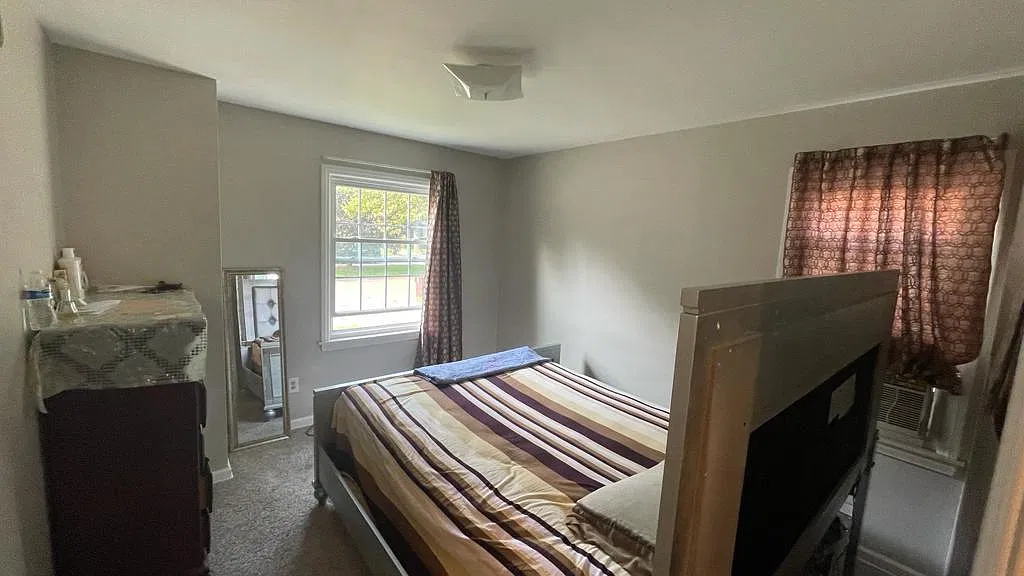 3 bed, 1100 sqft, $1,500 — Photo 1