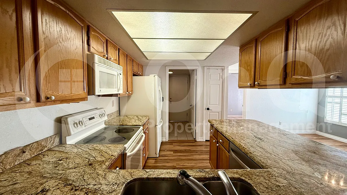 3 bed, 2.0 bath, $1,899 — Photo 4