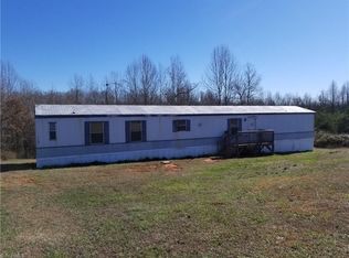 1502 Sandy Ridge Dr, Liberty, NC 27298