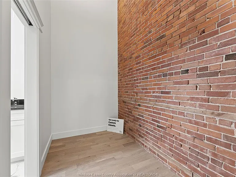 247 Brock St #201 — Photo 24