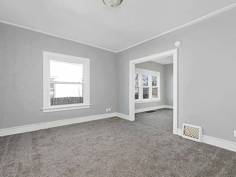 2209 Farnam St — Photo 3